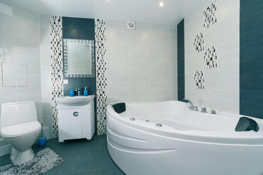 Flat24 On Lesi Ukrainki 3 Leilighet Kiev Eksteriør bilde